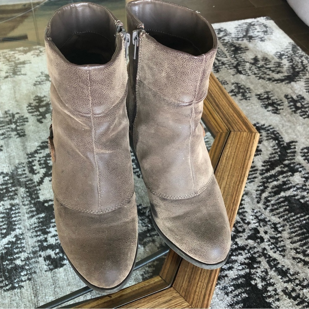 Fergalisious Booties - Picture 3 of 5